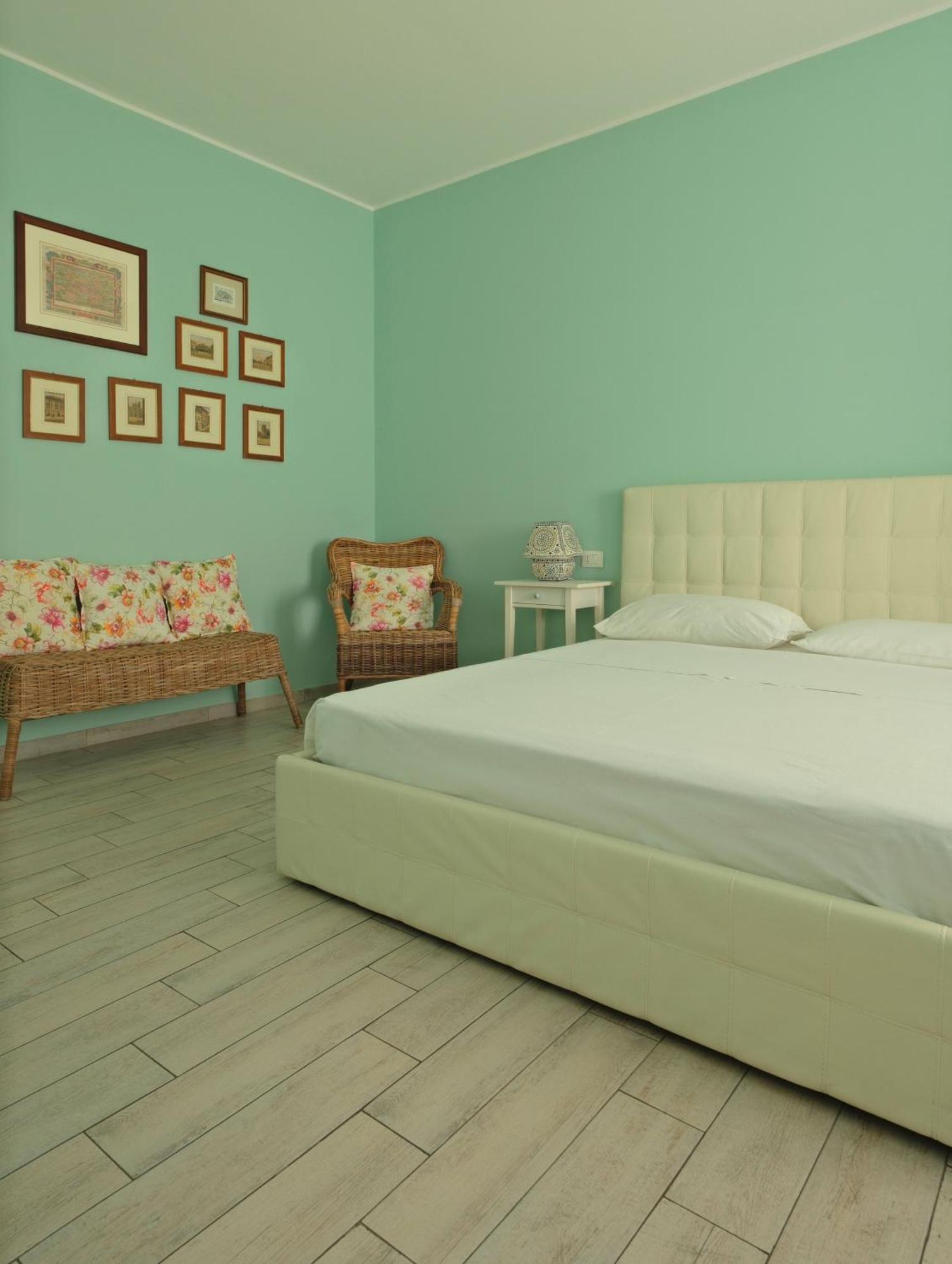 Alla Scaletta - Stanze Con Bagno Privato E Wifi A Pochi Passi Dal Duomo Mirandola Ngoại thất bức ảnh