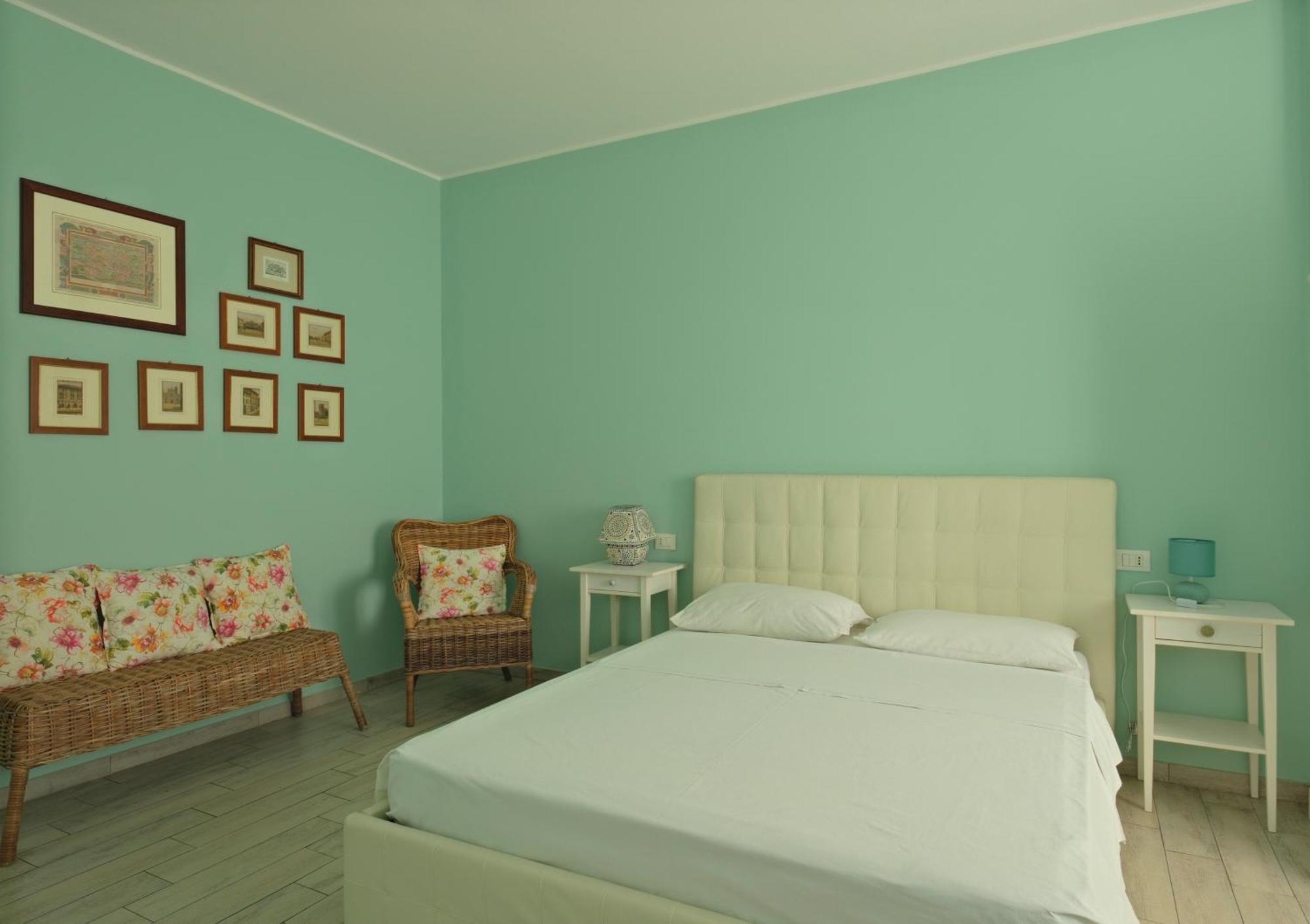 Alla Scaletta - Stanze Con Bagno Privato E Wifi A Pochi Passi Dal Duomo Mirandola Ngoại thất bức ảnh